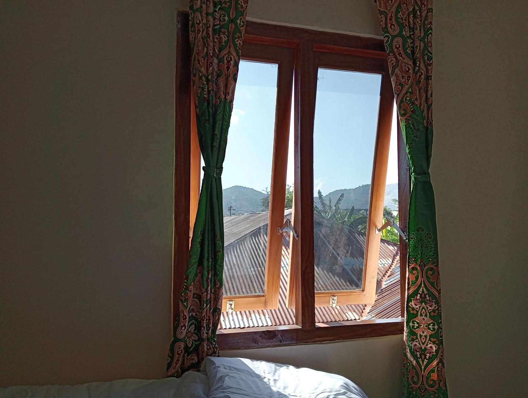 לבואן באג'ו Yusilver Guest House מראה חיצוני תמונה